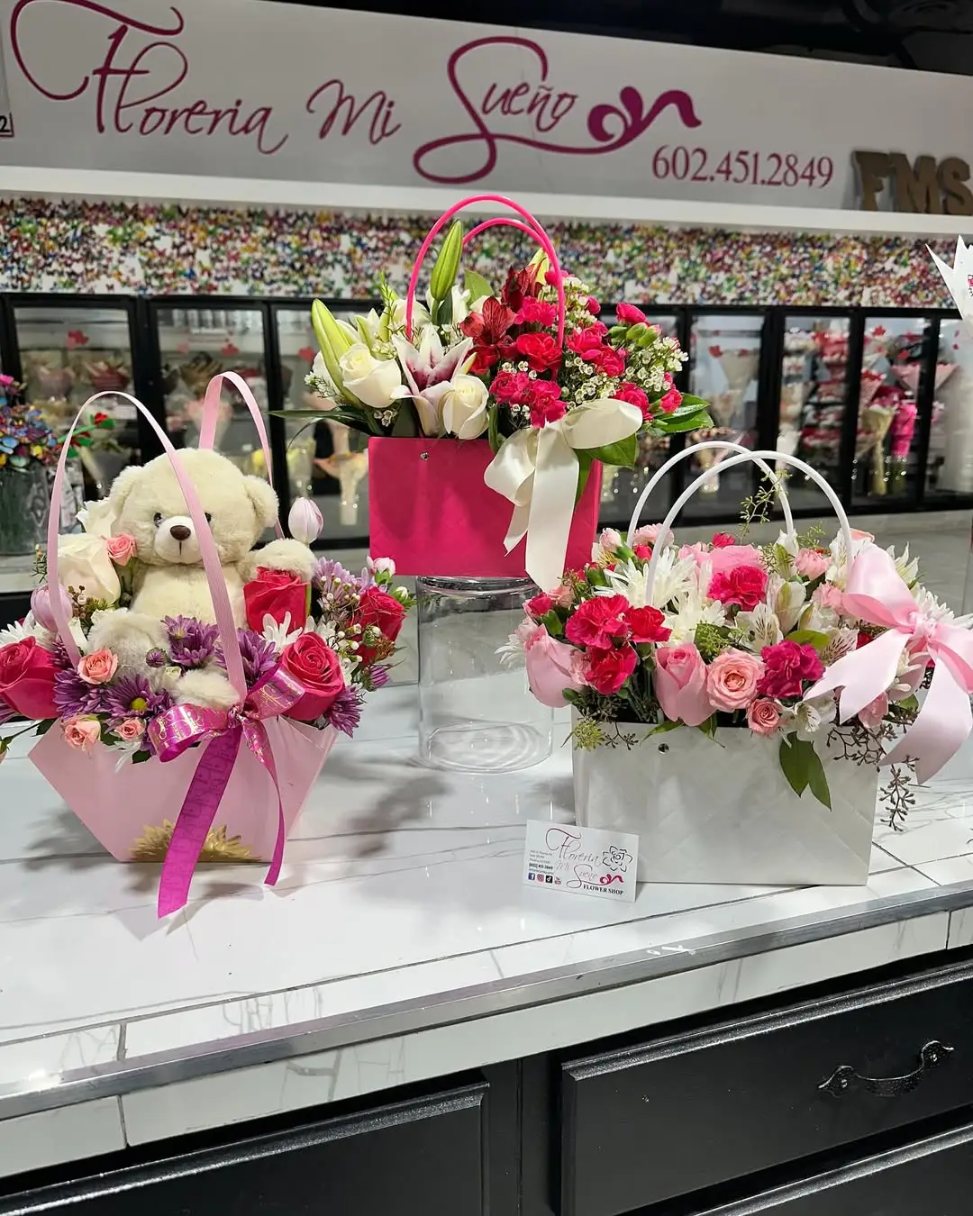 pequeños detalles 🌷🎀 📞 602 420 3072#flores #bonitas #flowerstagram